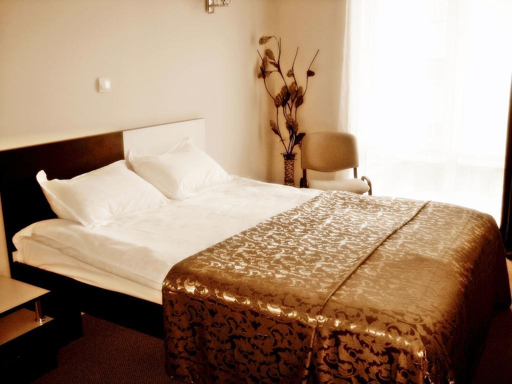 Hotel Babilon Bucureşti Phòng bức ảnh