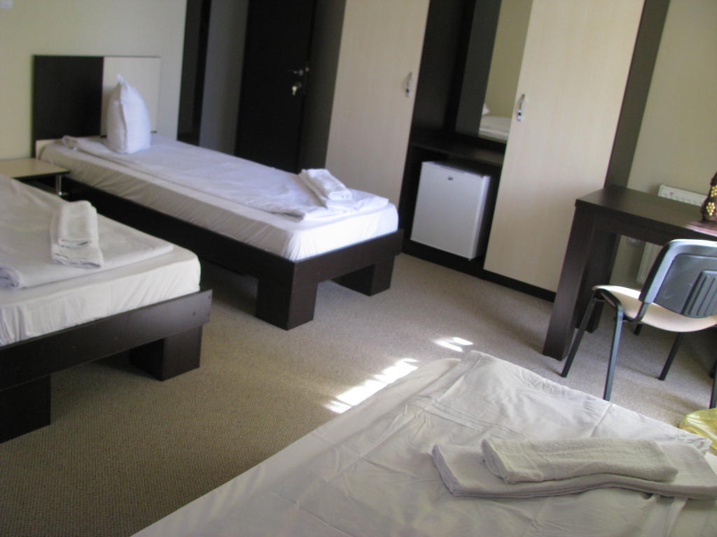 Hotel Babilon Bucureşti Phòng bức ảnh