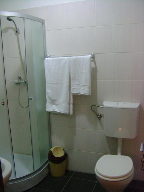Hotel Babilon Bucureşti Phòng bức ảnh