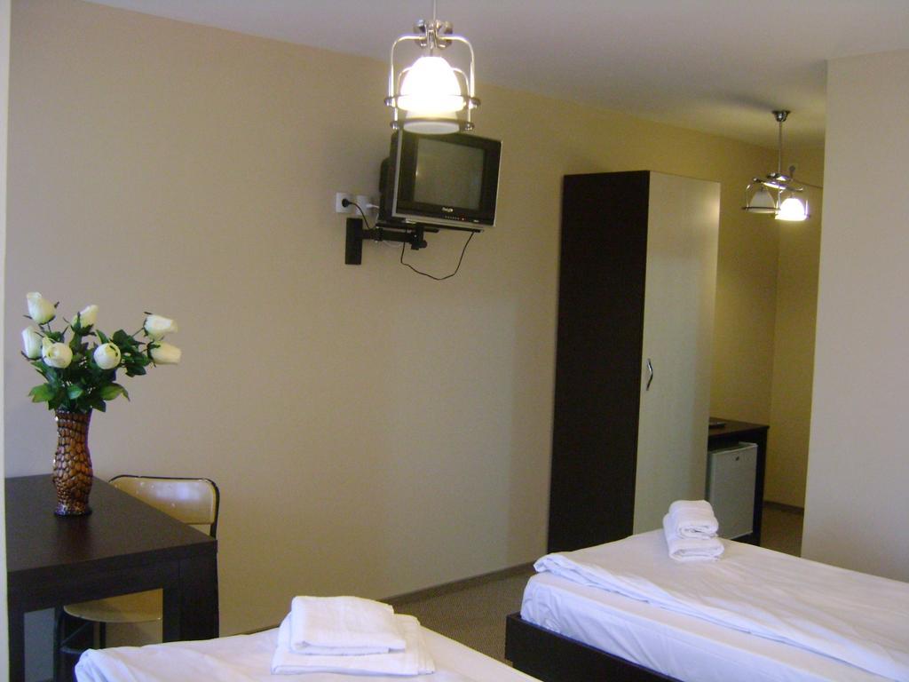 Hotel Babilon Bucureşti Phòng bức ảnh